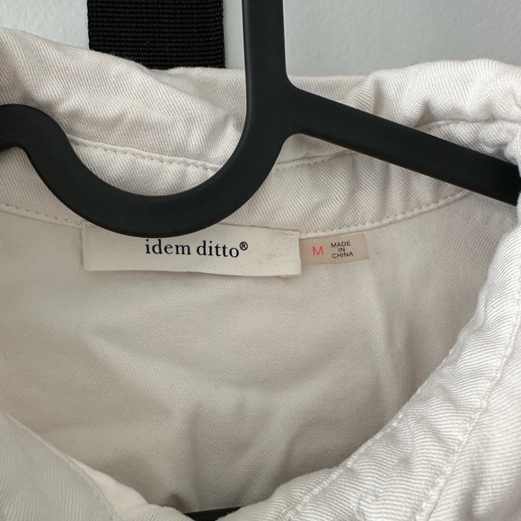 Crop top - Picture 2 of 3